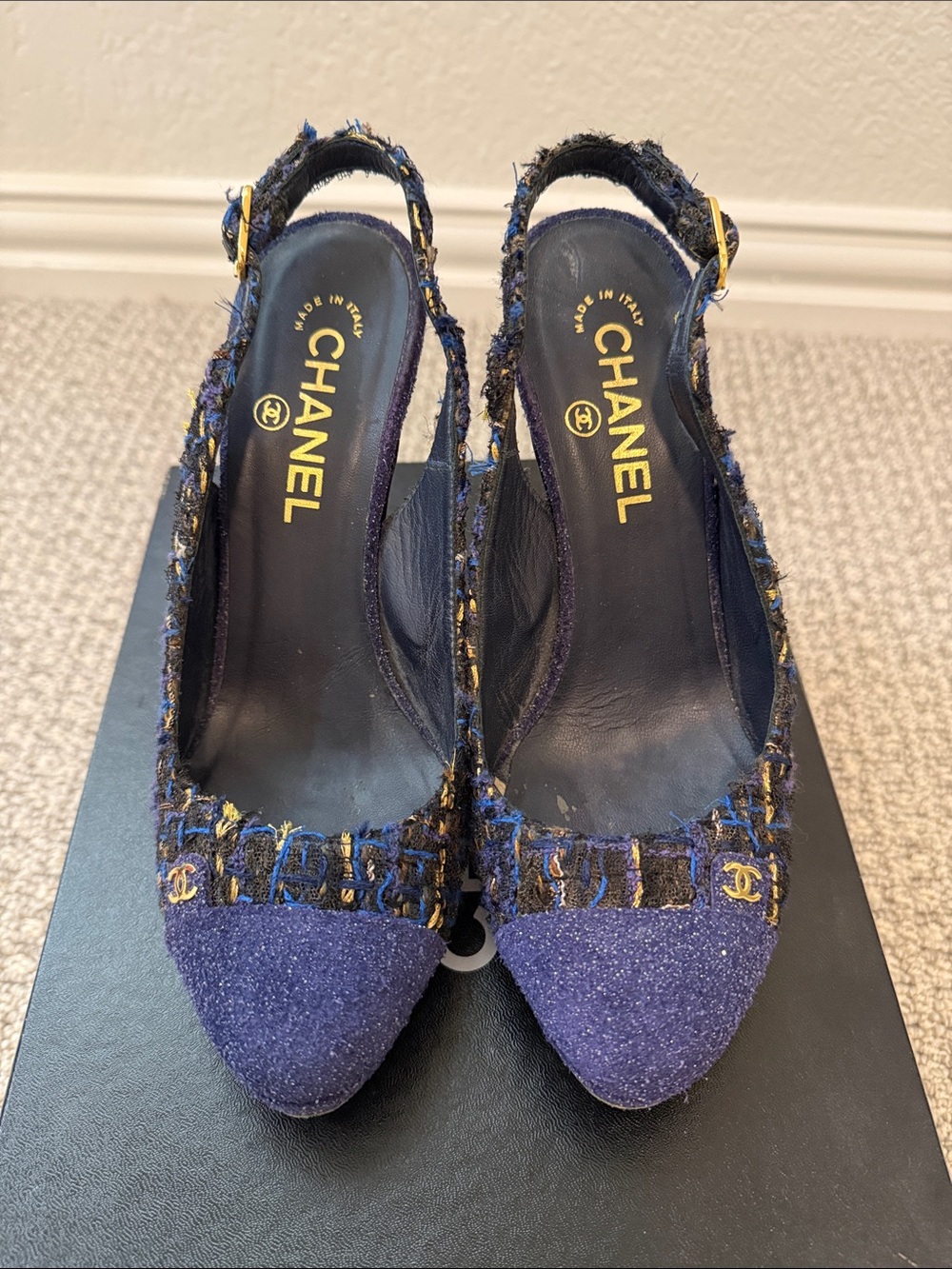 CHANEL Blue Tweed & Suede Slingback Pumps with Gold CC